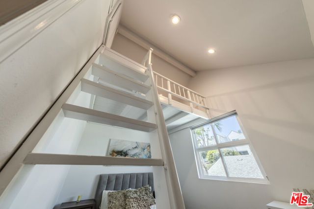 28711 PACIFIC COAST Highway 30, Malibu, CA 90265