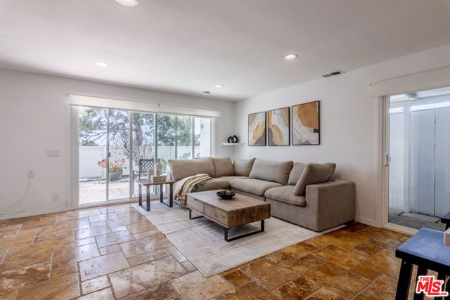 28711 PACIFIC COAST Highway 30, Malibu, CA 90265