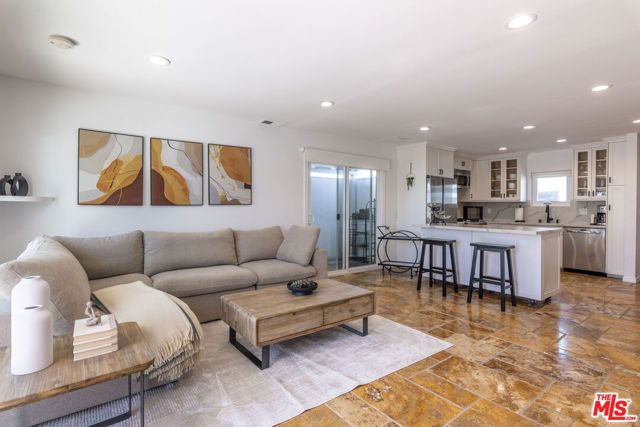 28711 PACIFIC COAST Highway 30, Malibu, CA 90265