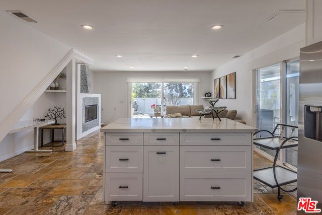 28711 PACIFIC COAST Highway 30, Malibu, CA 90265