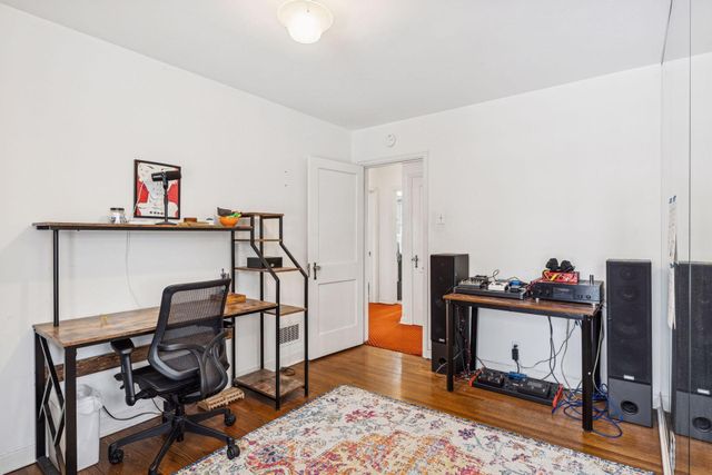 1197 Como Boulevard W, Saint Paul, MN 55103