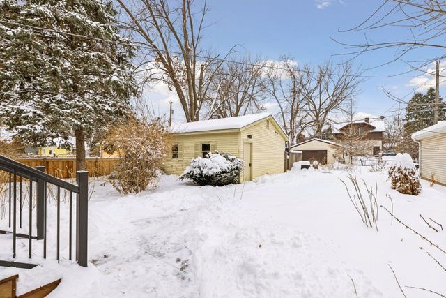 1197 Como Boulevard W, Saint Paul, MN 55103