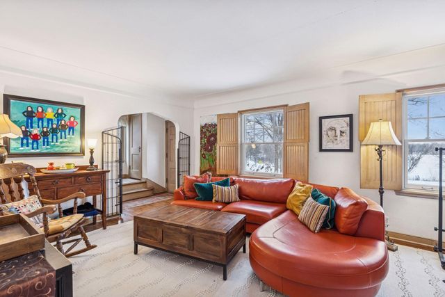 1197 Como Boulevard W, Saint Paul, MN 55103