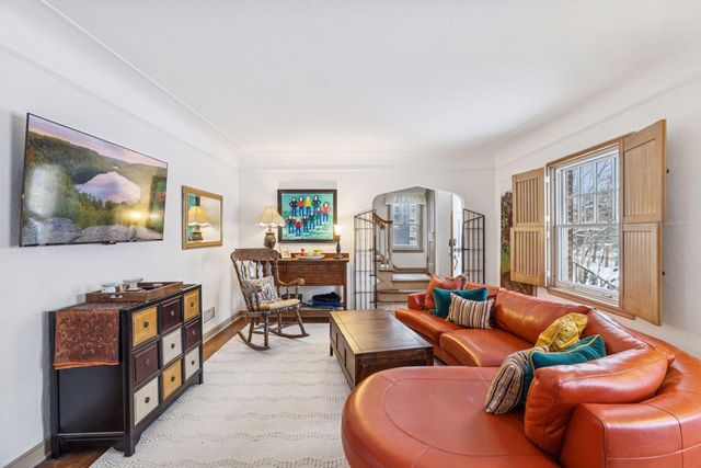 1197 Como Boulevard W, Saint Paul, MN 55103