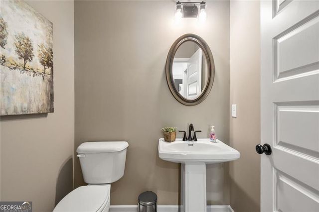 172 Red Oak Lane, Calhoun, GA 30701