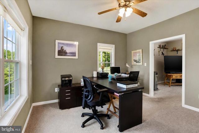 2528 MEETINGHOUSE RD, Spring Grove, PA 17362