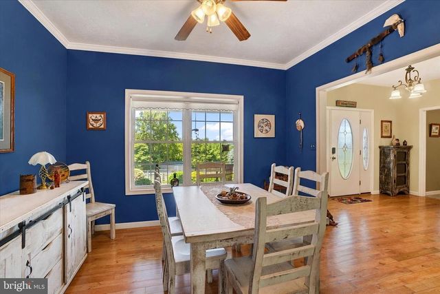 2528 MEETINGHOUSE RD, Spring Grove, PA 17362