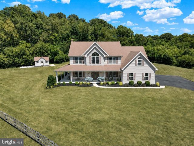2528 MEETINGHOUSE RD, Spring Grove, PA 17362