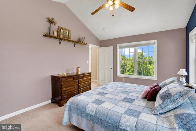 2528 MEETINGHOUSE RD, Spring Grove, PA 17362