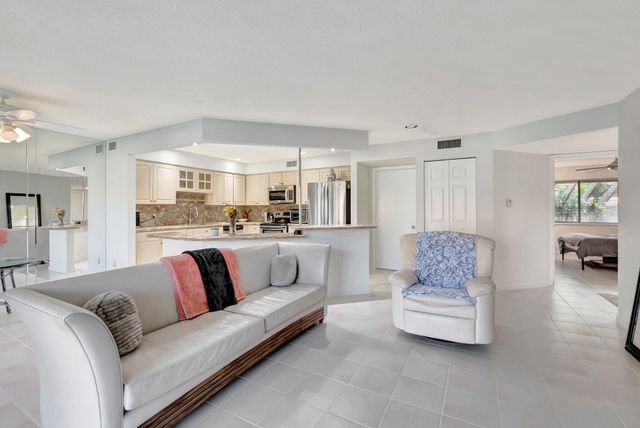 5731 Coach House Circle A, Boca Raton, FL 33486