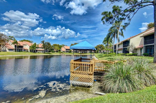 5731 Coach House Circle A, Boca Raton, FL 33486