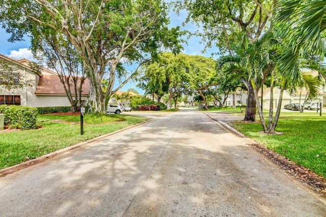 5731 Coach House Circle A, Boca Raton, FL 33486