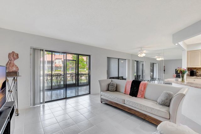 5731 Coach House Circle A, Boca Raton, FL 33486