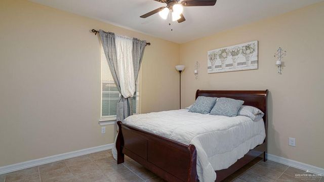 500 Central Park Street, Edinburg, TX 78541