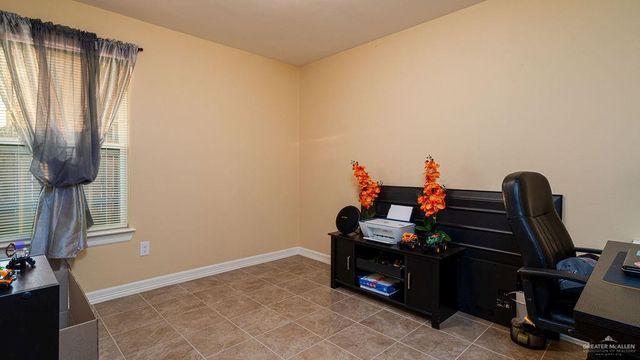 500 Central Park Street, Edinburg, TX 78541