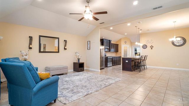 500 Central Park Street, Edinburg, TX 78541