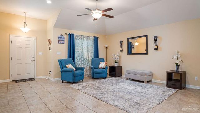 500 Central Park Street, Edinburg, TX 78541