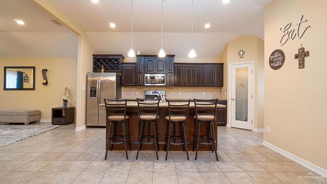 500 Central Park Street, Edinburg, TX 78541