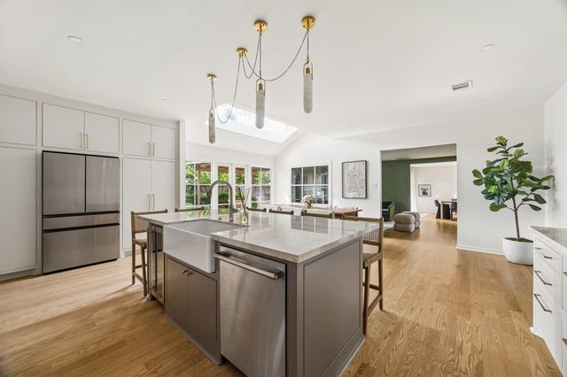 6147 Ella Lee Lane, Houston, TX 77057