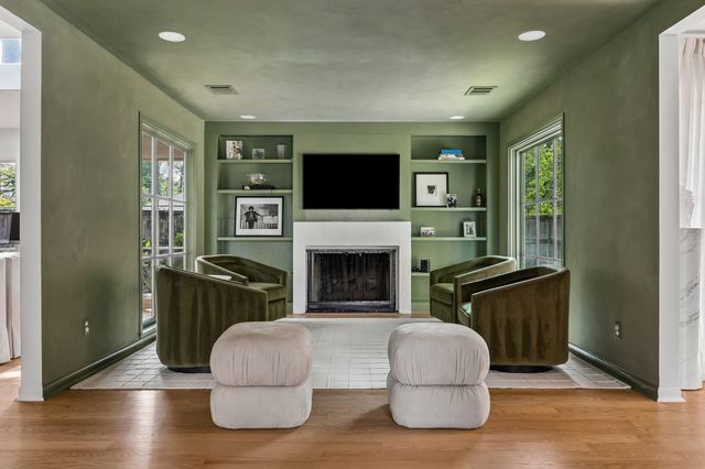 6147 Ella Lee Lane, Houston, TX 77057