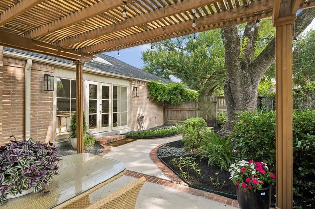 6147 Ella Lee Lane, Houston, TX 77057