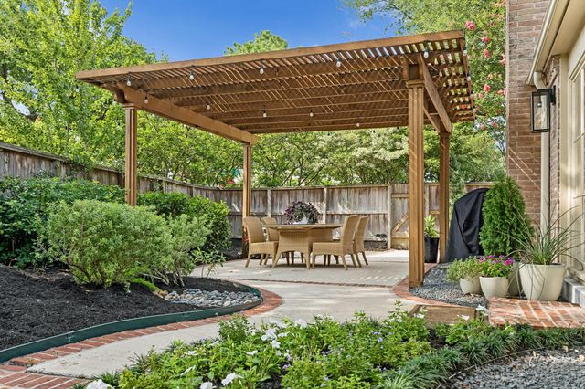 6147 Ella Lee Lane, Houston, TX 77057