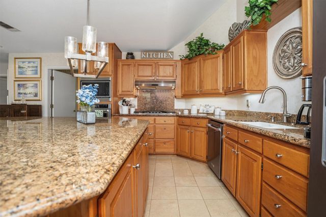 105 Innisbrook Drive, Lufkin, TX 75901