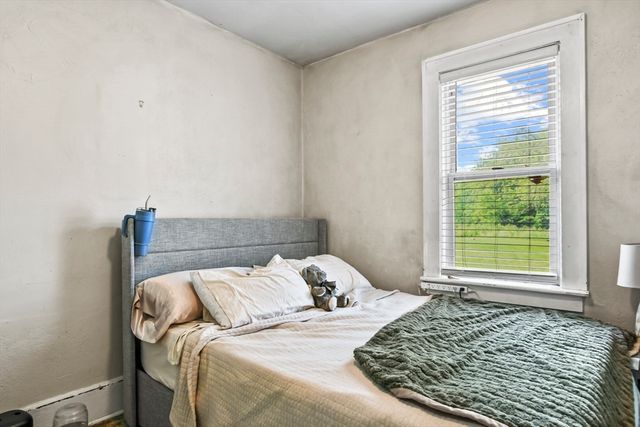 12 Boison St, Pittsfield, MA 01201
