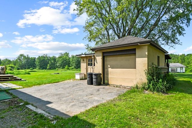 12 Boison St, Pittsfield, MA 01201