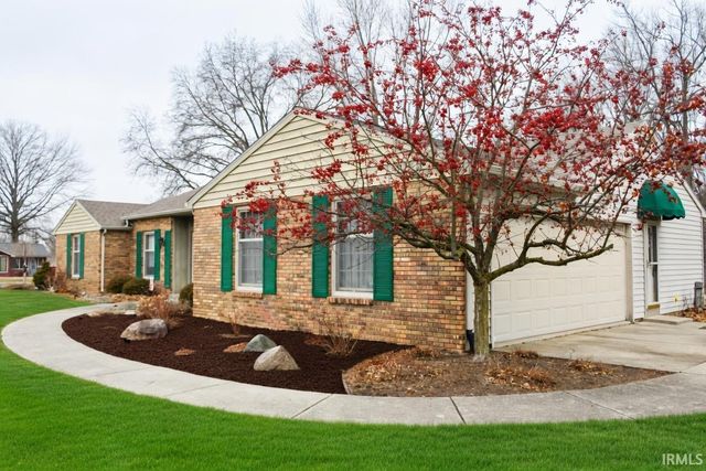 8729 Nicole Drive, Fort Wayne, IN 46806