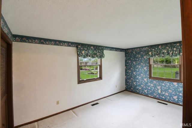 8729 Nicole Drive, Fort Wayne, IN 46806