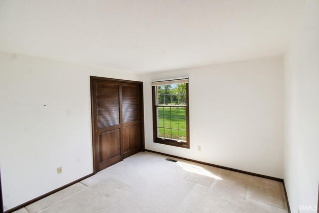 8729 Nicole Drive, Fort Wayne, IN 46806