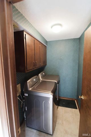 8729 Nicole Drive, Fort Wayne, IN 46806