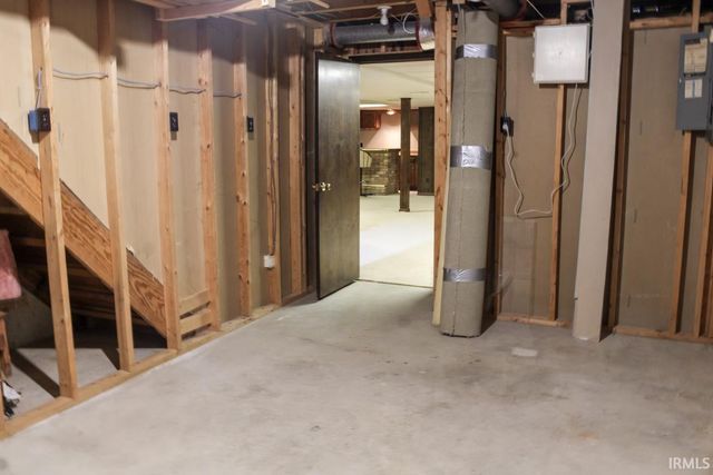 8729 Nicole Drive, Fort Wayne, IN 46806