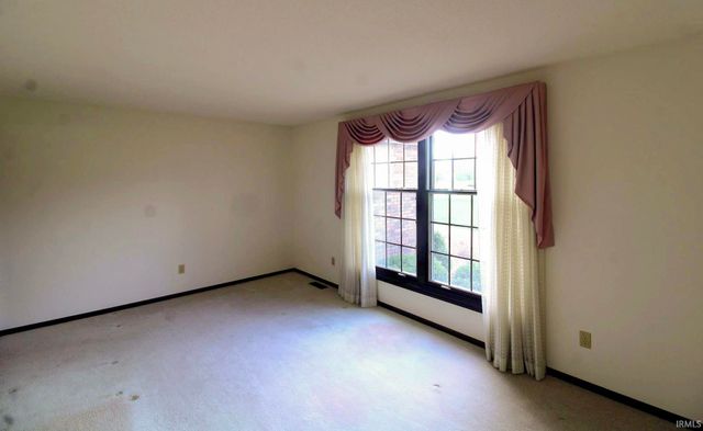 8729 Nicole Drive, Fort Wayne, IN 46806