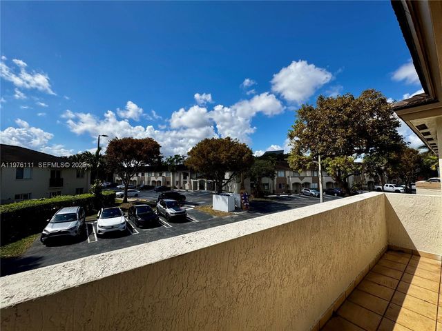 6676 SW 115th Ct 404, Miami, FL 33173