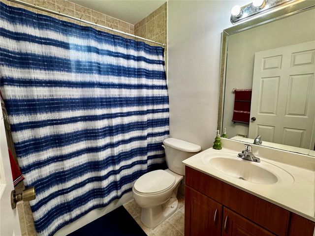 6676 SW 115th Ct 404, Miami, FL 33173