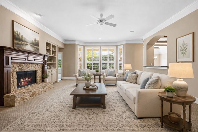 15 Center Court, Heath, TX 75032