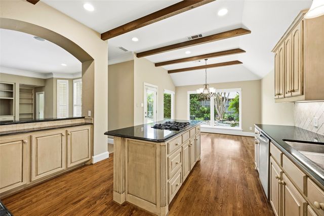 15 Center Court, Heath, TX 75032