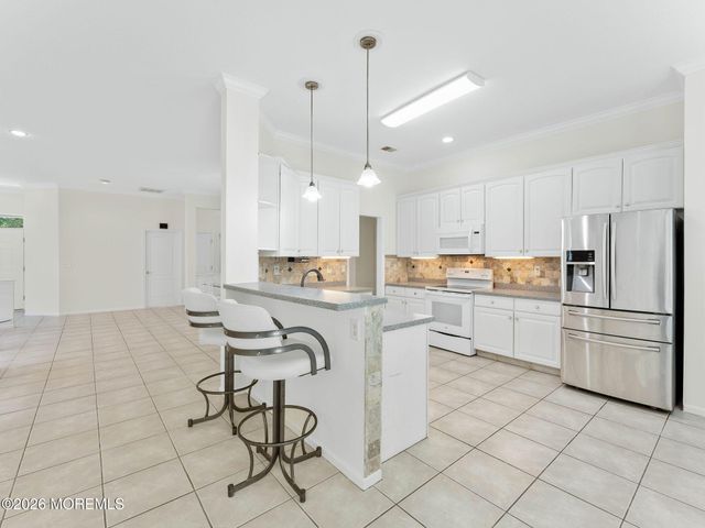 80 Silverside Road, Lakewood, NJ 08701