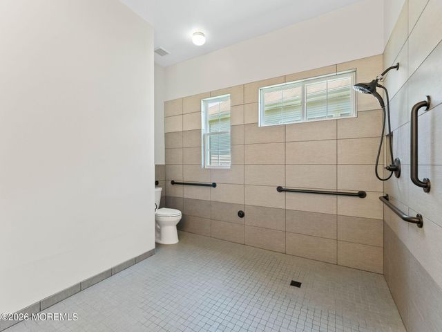 80 Silverside Road, Lakewood, NJ 08701