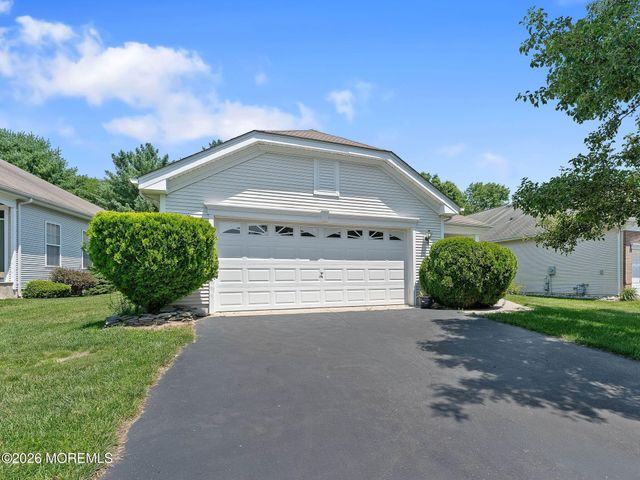 80 Silverside Road, Lakewood, NJ 08701