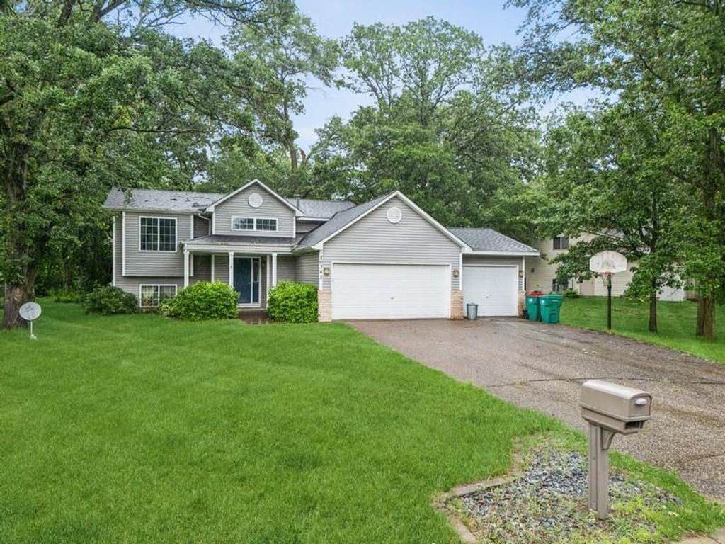 26343 10th Street W, Zimmerman, MN 55398