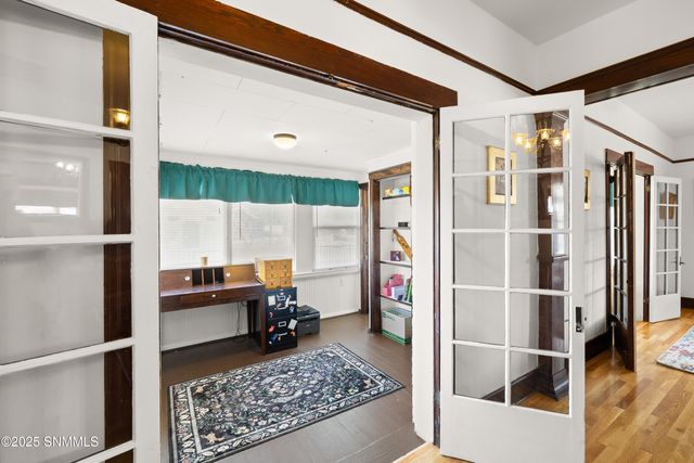 712 W Court Avenue, Las Cruces, NM 88005