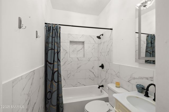 712 W Court Avenue, Las Cruces, NM 88005