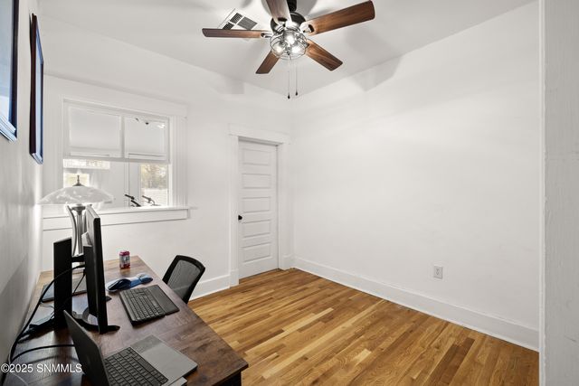 712 W Court Avenue, Las Cruces, NM 88005