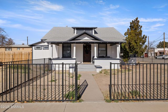 712 W Court Avenue, Las Cruces, NM 88005