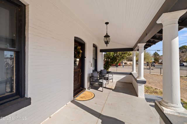 712 W Court Avenue, Las Cruces, NM 88005