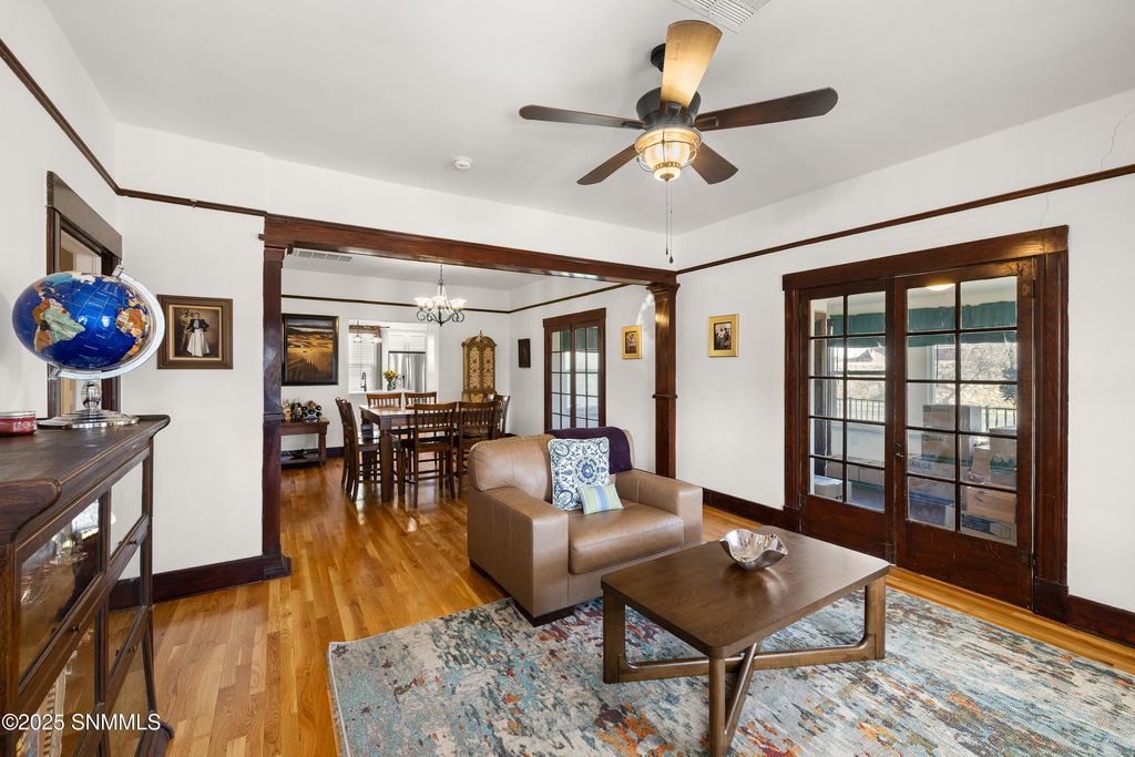 712 W Court Avenue, Las Cruces, NM 88005