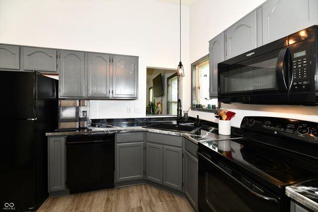 7055 Lesta Court, Indianapolis, IN 46217